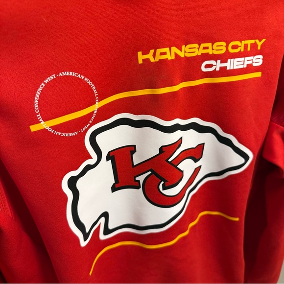 Kansas City Chiefs Nike DRI-FIT Hooded Sweatshirt - Picture 4 of 8